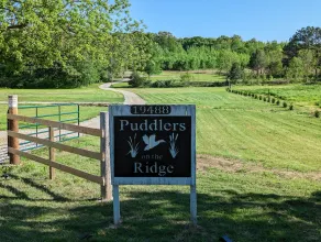 Hunting lodge, weekend getaway, family gatherings. private country setting. - Image 4