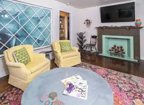 The Compound *sleeps 11*great beds*pet friendly* - Image 2