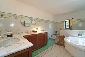 Villa Lavanda 10 Pax By Villasretreats - Image 3