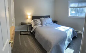 Cozy Updated 3B Home - 5 minutes to the Old Mill! - Image 5