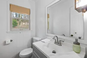 NEUER IMMOBILIENRABATT! Luxus-Rückzugsort mit Pool- und Spielzimmer in North Nashville - Image 2