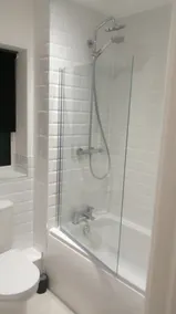 1 Bed Apartment Sleeps 2 - Parking & Wifi - Image 5