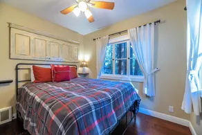 Little Red House Plus -Russian River Retreat~Golf~ Hot Tub~ Dog ~ Family Fun! - Image 4