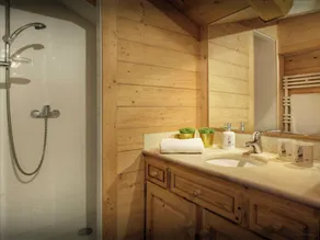 Chalet Hollygotty - OVO Network - Image 5