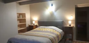 Chez Émile Logement Entier, 2 Chambres, Jardin Privé - Image 3