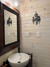 Beautiful Cabin on Private Wooded Acreage - Image 5