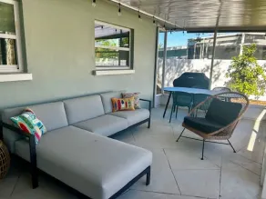 NEW Stunning Home-close to Beaches-pet Friendly - Image 5