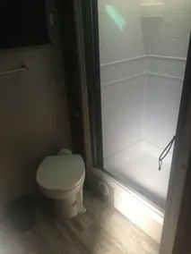 Luxury Camper with Campground Amenities - Image 3