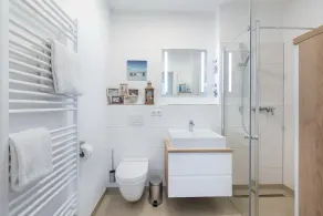 Lichtdurchflutetes Familienapartment mit Tollem Balkon und nur 200 m zum Strand - Image 3