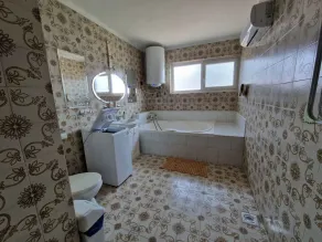 Holiday apartment with air conditioning, terrace, and large garden - Image 3