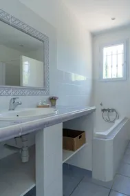 Splendid Provencal Villa with Air-Conditoning, Heated Pool and Outside kitchen - Image 2