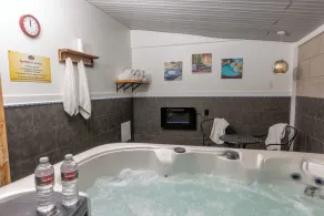 Downtown King room w/ San Juan River & Mtn Views - Image 2