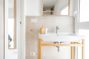Eos Sea View Apartments & Free Private Parking - Image 3