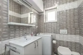 Holiday house with 3 apartments,heated swimming pool,jacuzzi 100m from the beach - Image 2