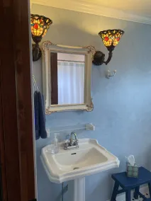 Be our guests cottage  Close to Lake Michigan and 10 minutes to Charlevoix.  - Image 4