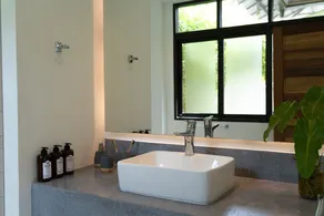 3 BR/ 3 BA, up to 7 guests, private pool, located 5' from the beach - Image 3