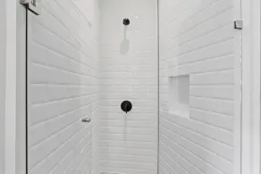 Stylish Condo in the Heart of Las Catalinas with Vibrant Design & Exclusive Beach Club Access - Image 3