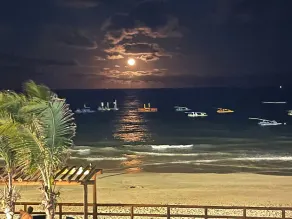 Exclusive apartment right in front of the natural pools - with a frontal view of the sea. - Image 3