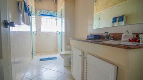 Luxury 5 BR villa near Beach- Breathtaking Coastal View, 2 pools, Wifi,A/C,staff - Image 5