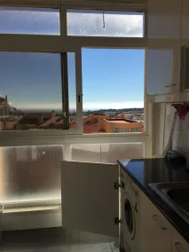 Magnificent view! Very sunny, decorated, in the heart of Cascais - Image 2
