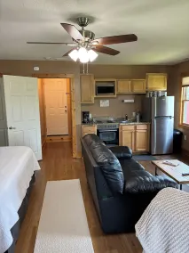 The Nigh Place, Studio Apartment, King Bed, 55\"TV - Image 3