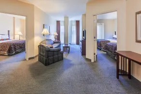 Comfy Studio Suite | Free Breakfast + Outdoor Pool - Image 5