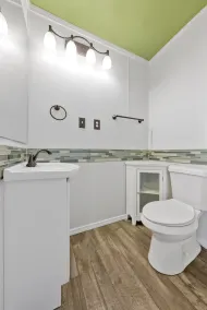 Adorable 3 bed, 1.5 bath Ranch Home with fenced yard - Image 2