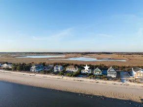 Direct Bay Front Pet Friendly Home! - Image 5