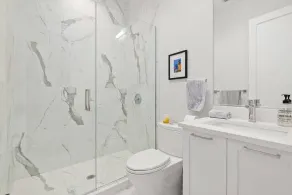 Luxury SOHO Styled Two-Level Townhouse - Old Town - Image 5