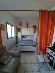 maison pour 4 pers près des commerces de la plage au calme avec de la verdure - Image 4