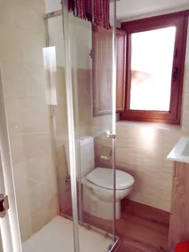 Apartment in a rural house with a small garden.Pets allowed - Image 2