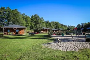 Cabane Familiale | Vue Lac Monédières | Piscines - Image 2