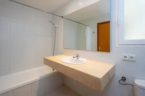 Apartment Catalina 3B- tres dormitorios with Sea View, A/C, Wi-Fi & Terrace - Image 2
