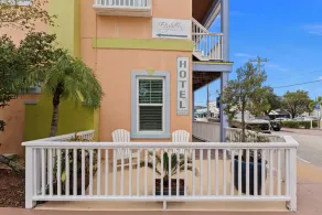 THE SAILFISH SUITE AT OLD COLORADO INN - Image 4