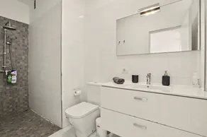 Holiday accommodation \"New 1-bedroom beach apartment\" - Image 2