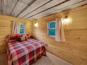 The 'Happy Go Fishing Cabin' at the Park Place (on Parks Rd)  - Image 5