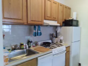 $2,000. Manhattan apt. for August - Image 3