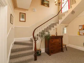 BEAUFORT HOUSE, pet friendly, character holiday cottage in Ilfracombe - Image 2