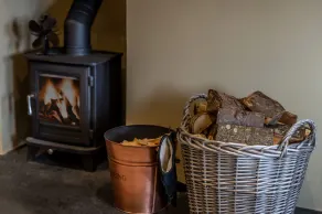 Luxury Scottish Cottage, featuring \"'The Artic Cabin\" - Image 2