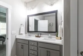 Spacious One Level Ranch Style Luxury Townhouse - Image 2