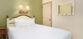Completely updated Crystal Mountain Condo Great Location Dog Friendly! - Image 3