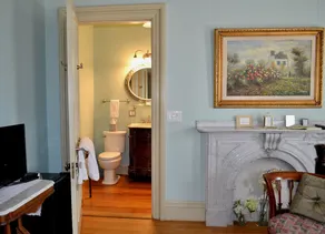 Proctor Mansion Inn - Image 2
