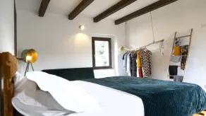 Newly renovated Italian villa with external hot tub and heated swimming pool - Image 3