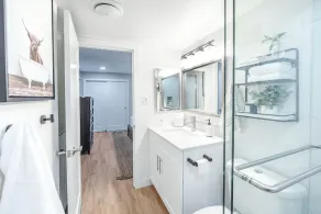 BRAND NEW FULL LUXURY REMODEL - Old Town Scottsdale! 2BR/2BA En-suite, Htd Pool! - Image 5