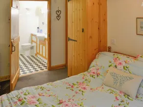 1 Schlafzimmer Unterkunft in Surlingham - Image 4