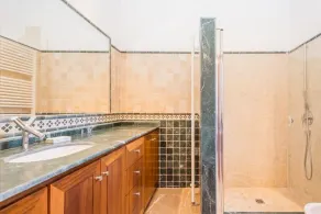 Villa Seguinot Gran - Well-maintained & nestled in a beautiful, private setting - Image 5