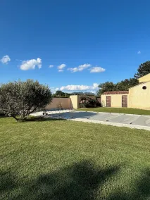 Maison indépendante climatisée sur grand terrain avec piscine privative - Image 4