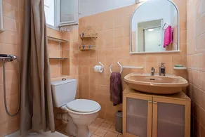 Apartamento \"Las Tulipas\" con terraza privada, jardín privado y Wi-Fi - Image 2