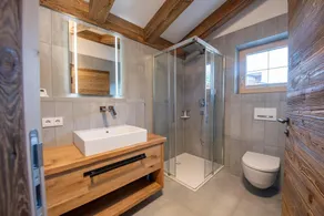Modern chalet with mountain view, sauna, and close to the slopes - Image 5