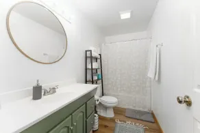 Downtown Apartment Perfect for Short & Extended Stays - Image 3